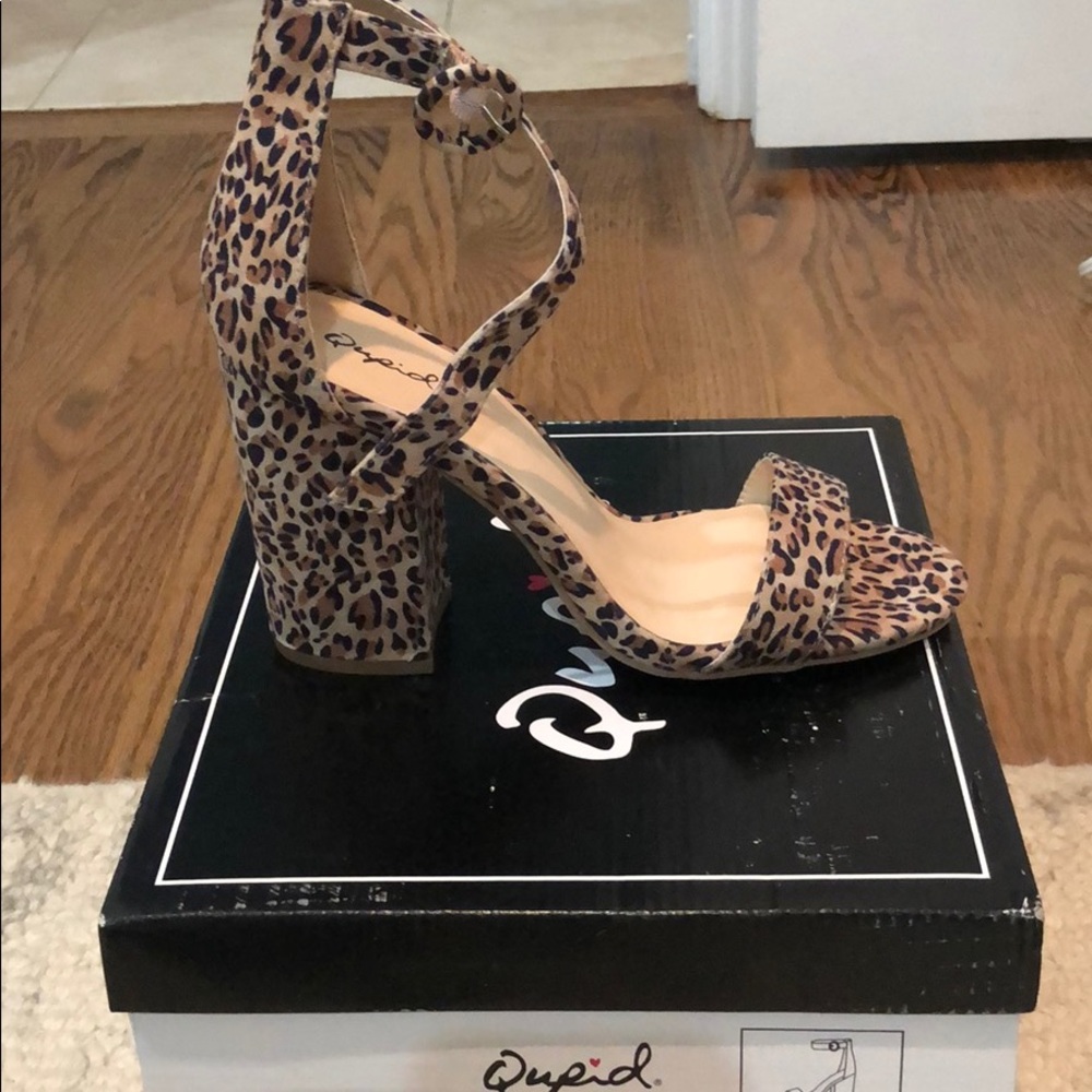 Leopard sandals